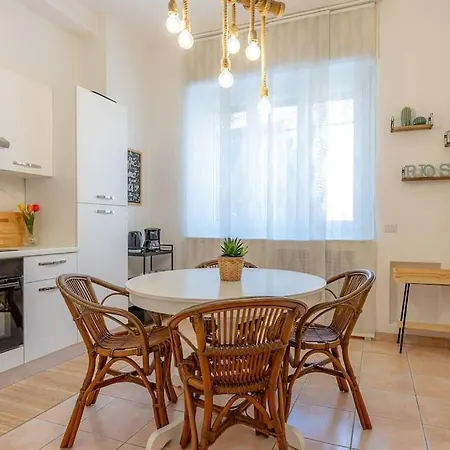 Rio'S Cozy Apartment In The Heart Of Como Exterior foto